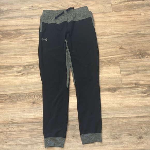 BRAND NEW UNDER ARMOUR  WORKOUT PANTS SIZE YXL - Picture 3 of 4